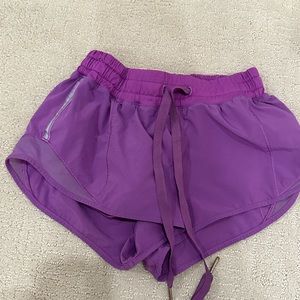 Lululemon hotty hot short